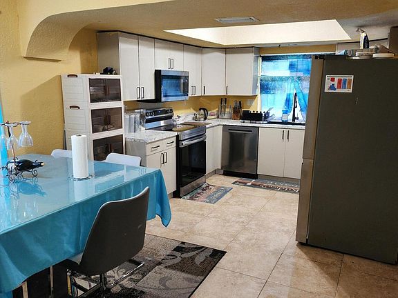 3rd image of 2330 NW 47th Avenue