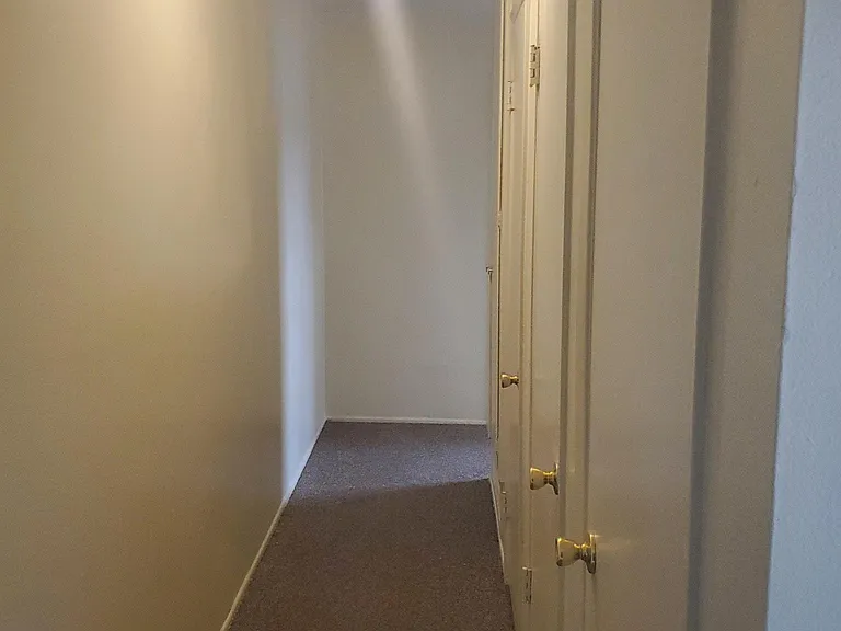 3213 W Cabot Dr #4 — Photo 8