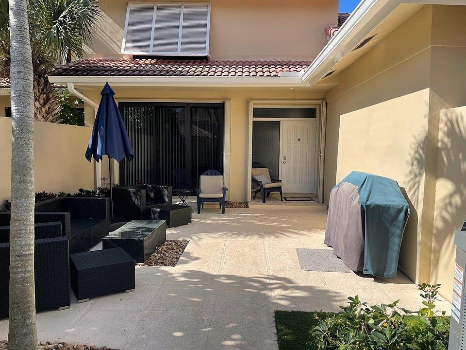 1st image of 102 Old Meadow Way