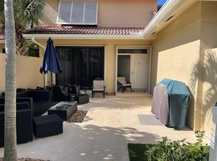 102 Old Meadow Way, Palm Beach Gardens, FL 33418