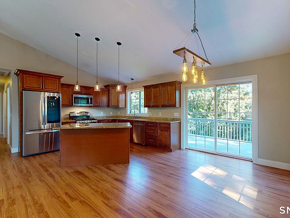 5th image of 15 Fitch Hill Road