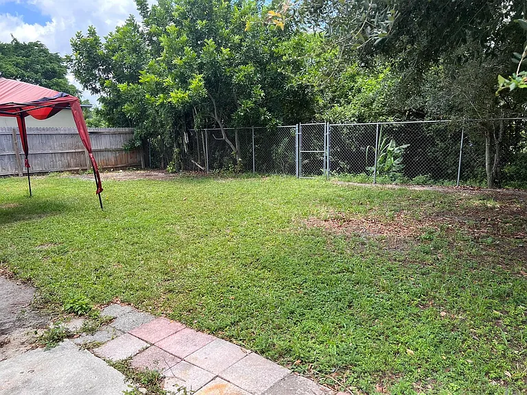10629 S 228th Ln — Photo 19