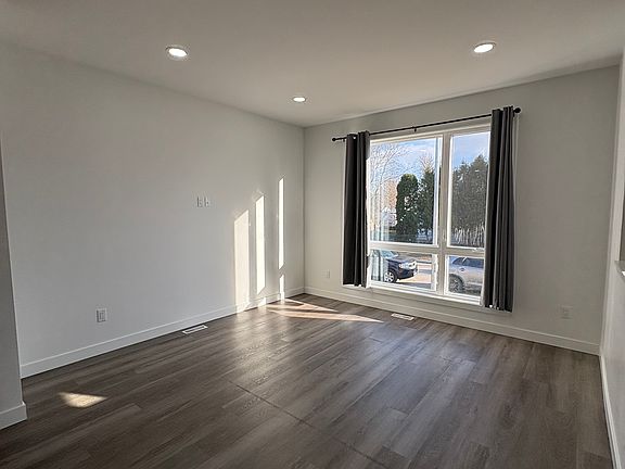 2nd image of 373 Bowman Ave