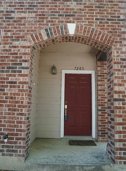 7203 Snowden Crst — Photo 3