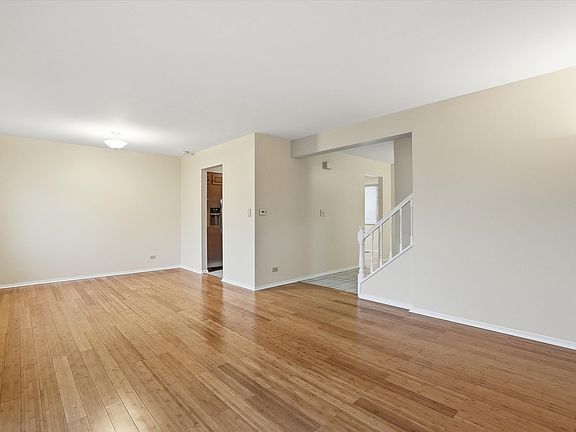 3rd image of 413 Buffalo Trl