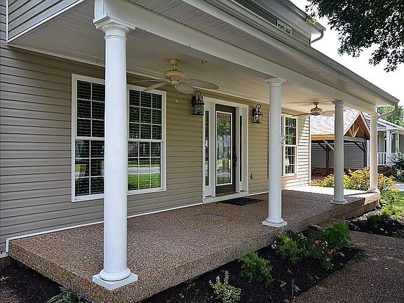 2nd image of 931 Beech Bend Dr