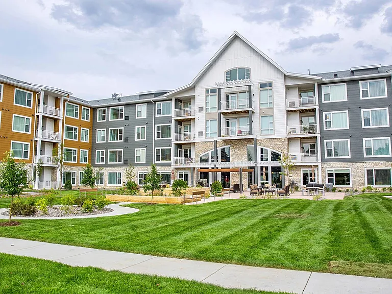 The Legends of Champlin 55+ Apartments — Photo 33