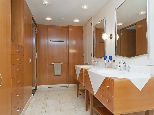 Sold by Sotheby's International Realty | media 7