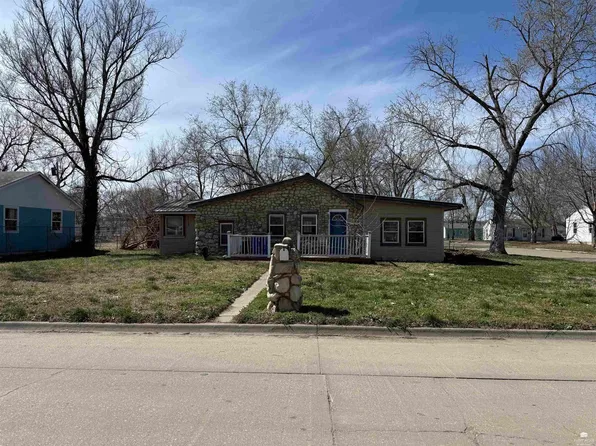 1524 N Madison St, Junction City, KS 66441