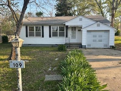 109 W Pine St, El Dorado Springs, MO, 64744