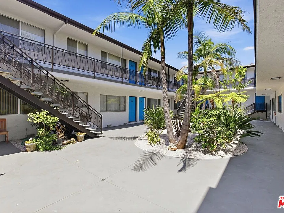 3401 Ocean Park Blvd #205