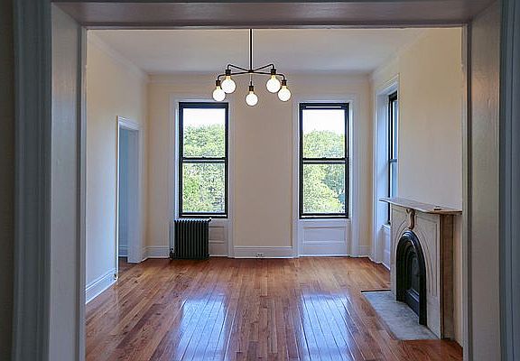 3rd image of 73 Cranberry St APT 4F