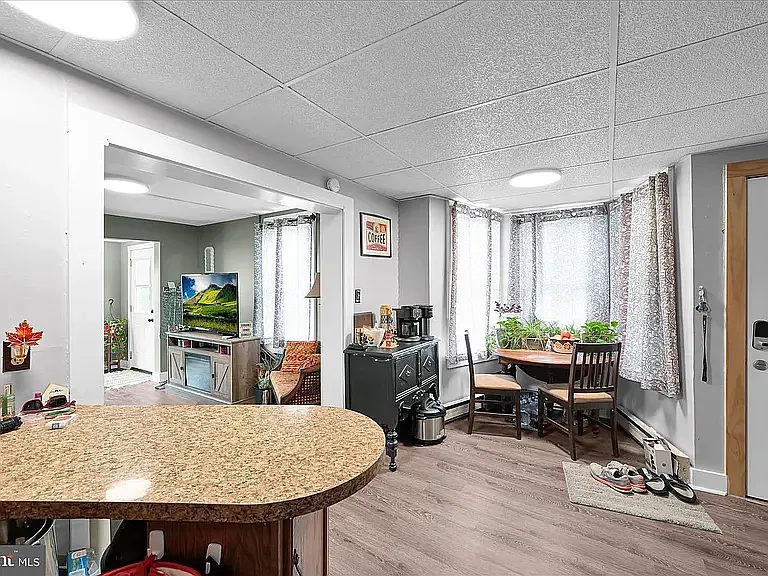 2 bed, $900 — Photo 4