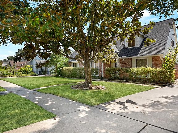 2nd image of 21219 Park Royale Drive