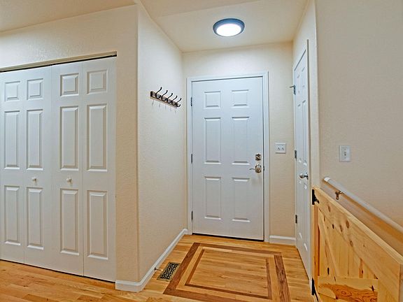 3rd image of 6937 Raleigh St