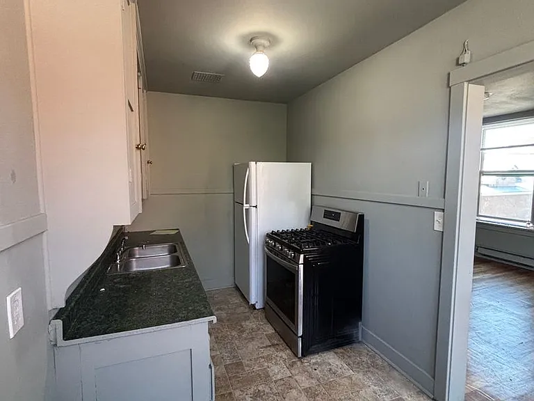 16 S 27th St — Photo 10