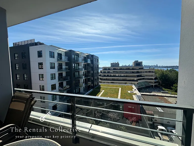 215 W 1st St #503 — Photo 9
