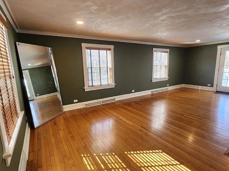 212 Roosevelt Ave — Photo 16