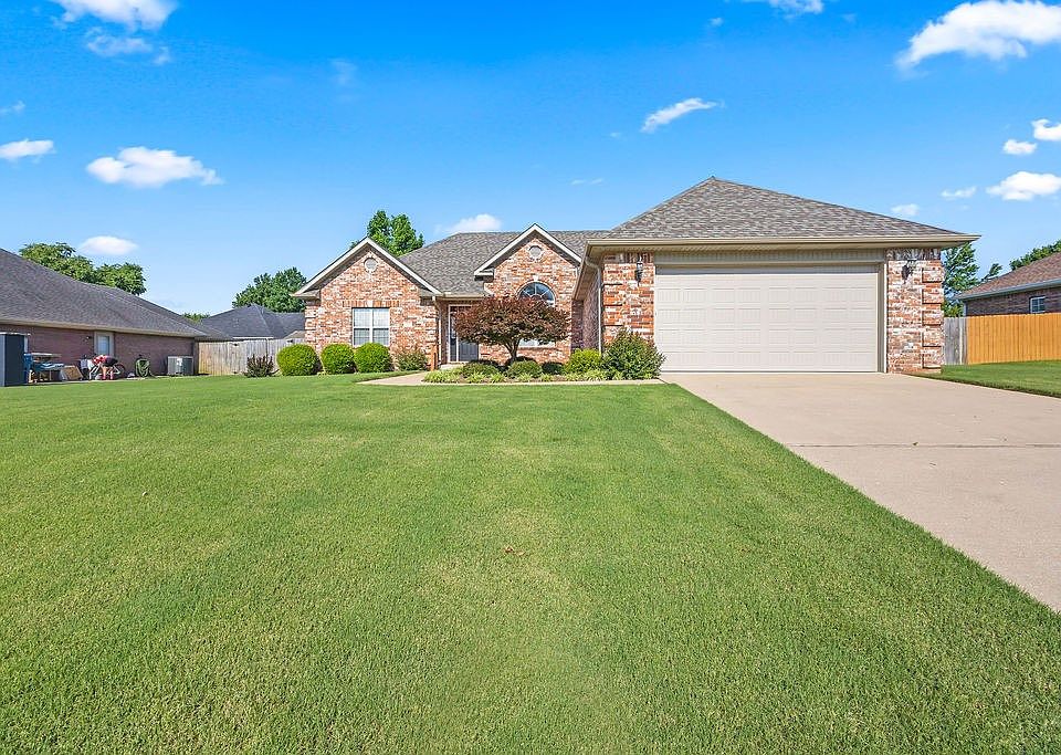 1st image of 501 Cross Creek Dr