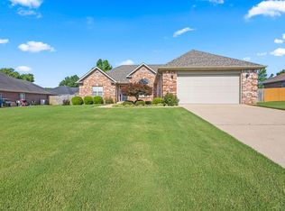 501 Cross Creek Dr, Bentonville, AR 72712