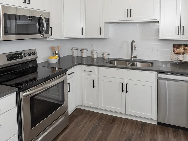 Greystone Heights — Photo 1
