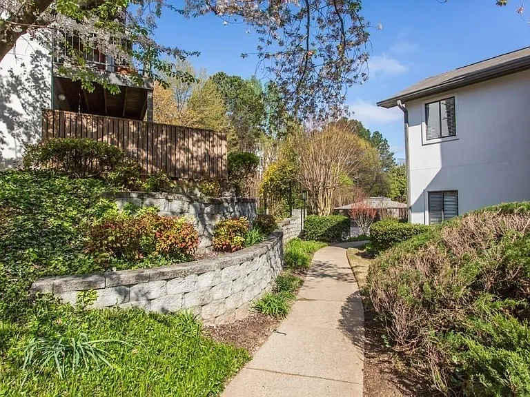 8 Finch Trl NE — Photo 30