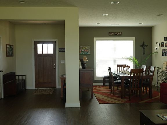 5th image of 3341 Pomona Dr