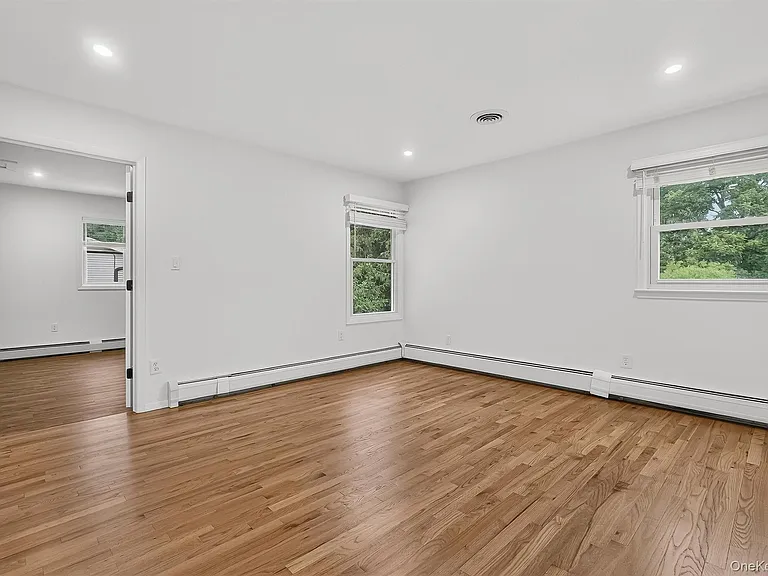 234 Betsy Ross Dr — Photo 31