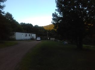 28 Stonehedge Ln, Tamaqua, PA 18252