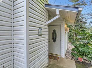 28740 SW Parkway Ave APT D1, Wilsonville, OR 97070