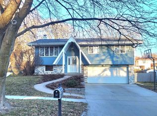 5207 Wellington Ct, Sioux City, IA 51106