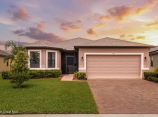 653 Old Country Rd, Palm Bay, FL 32909