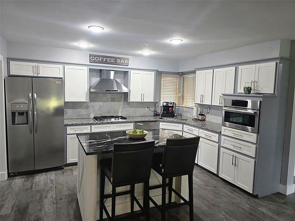 5th image of 716 Victoria Dr