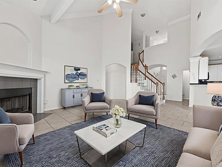 14914 W Bend Dr — Photo 7