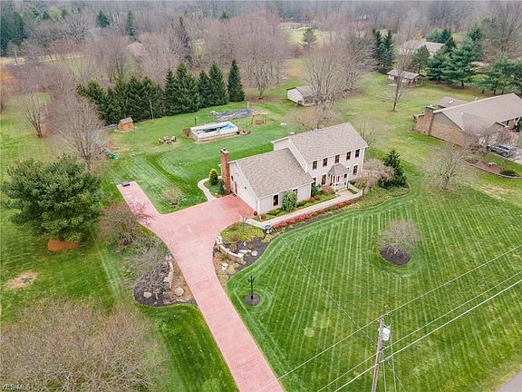 3rd image of 8025 Blue Heron Dr