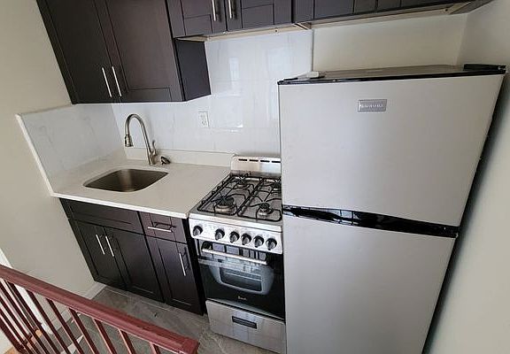 2nd image of 113 W 82nd St #1FF