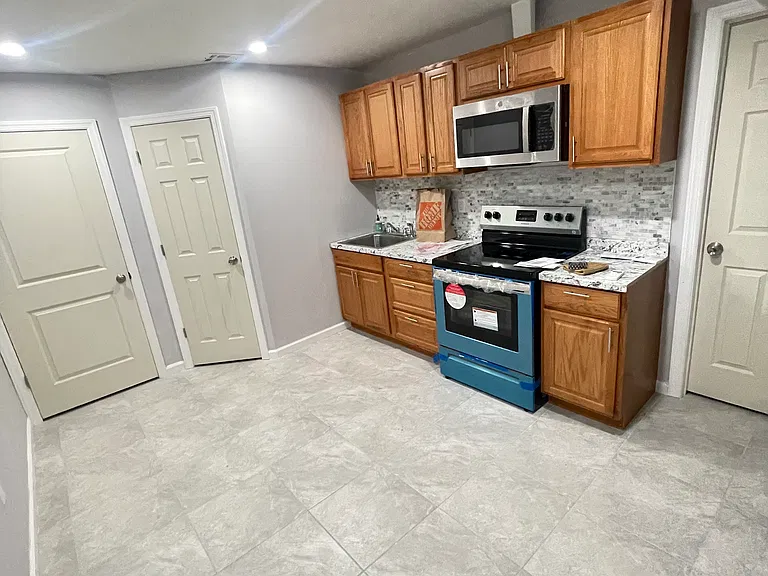 218 Hunterdon St #2 — Photo 8
