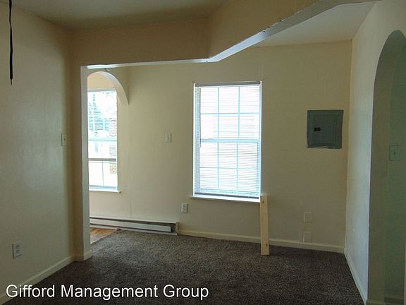 3rd image of 1118 Victory Blvd #A1118v-b