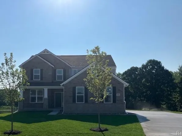 26802 Ferguson Ct, South Lyon, MI 48178