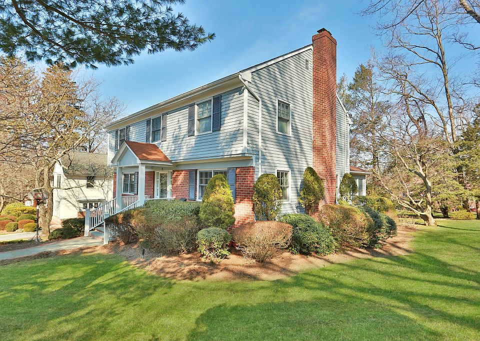 1st image of 5 Millard Ave