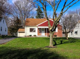 102 Hoover Dr, Rochester, NY 14615