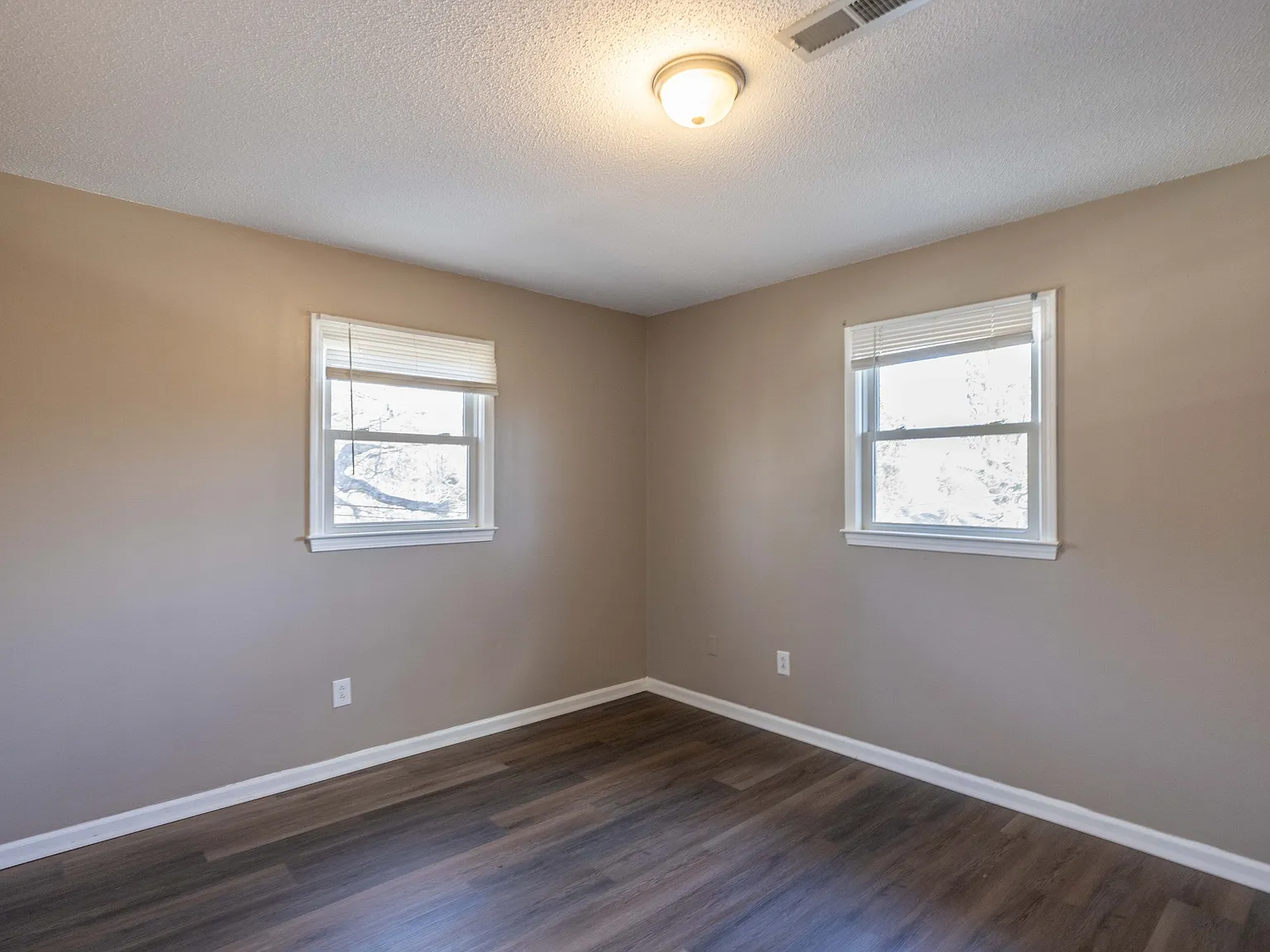 424 South 4th Street - 4 — Photo 3
