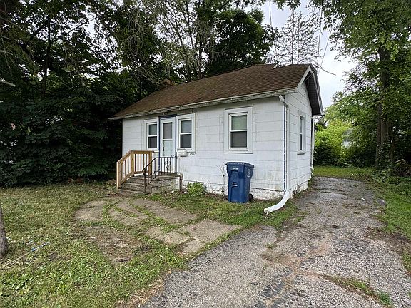 2nd image of 2957 Mackin Rd