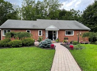 11 Lyndon Rd, Fayetteville, NY 13066