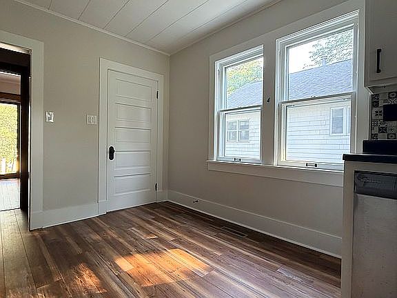 4th image of 2293 Pearl St