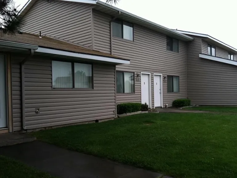 Pheasant Rd W — Photo 9