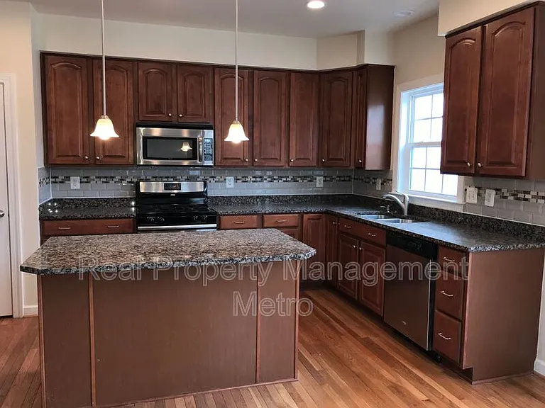 10519 Old Ellicott Cir — Photo 15