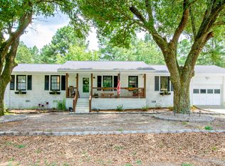 122 Sullivan Dr, Whispering Pines, NC 28327