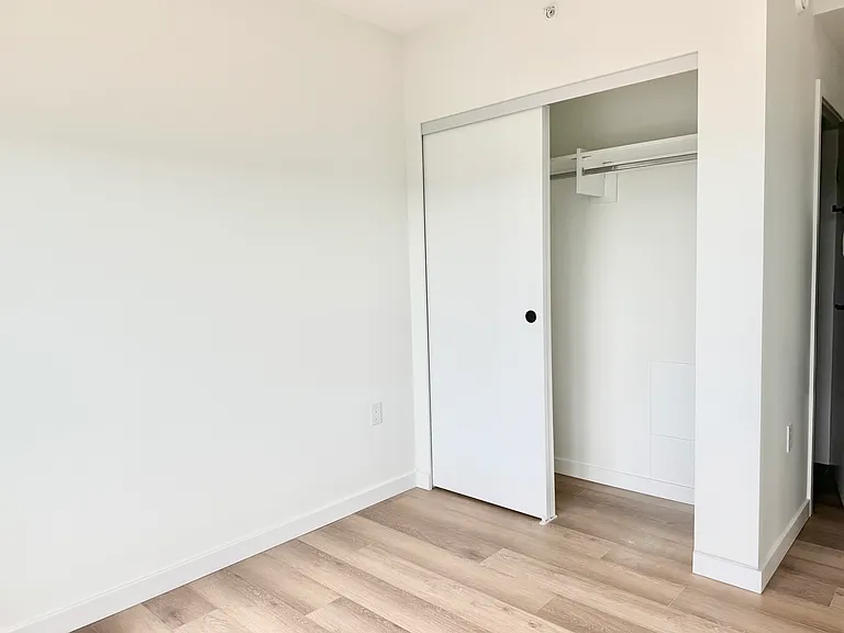 2488 Granville St — Photo 114