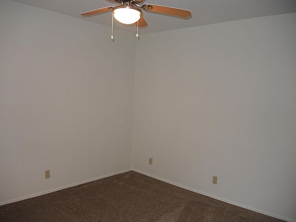 2nd image of 4040 Lamont St #11